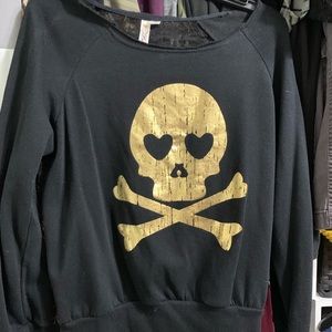 Black skull sweater